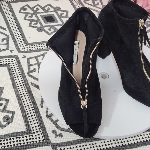 INC International Concepts Kirsi Faux Suede Block Zip Up Peep Toe Booties Sz:6.5 - Picture 9 of 11